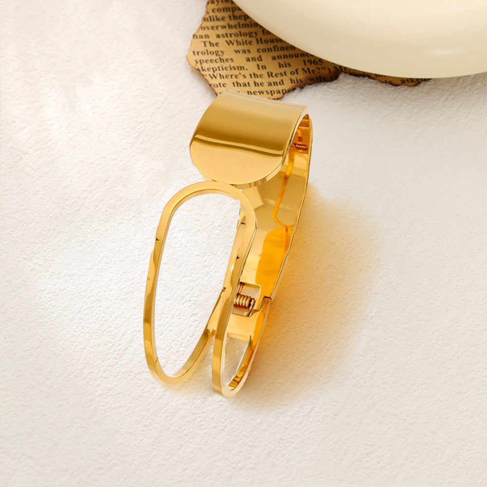 Mira Bracelet