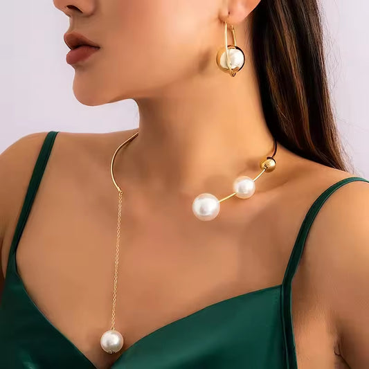 Classic Pearl Necklace