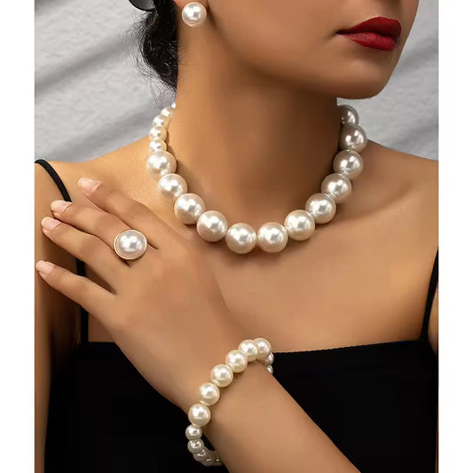 Elegant White Pearl Strand