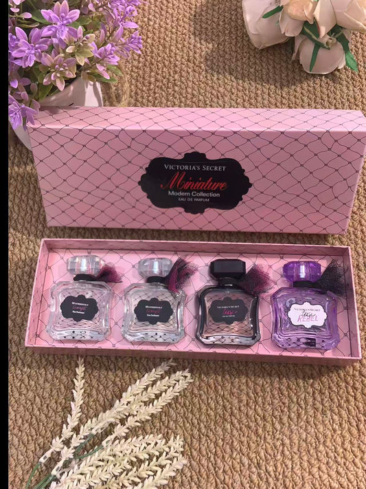 VICTORIA'S SECRET MINIATURE PARFUM SET