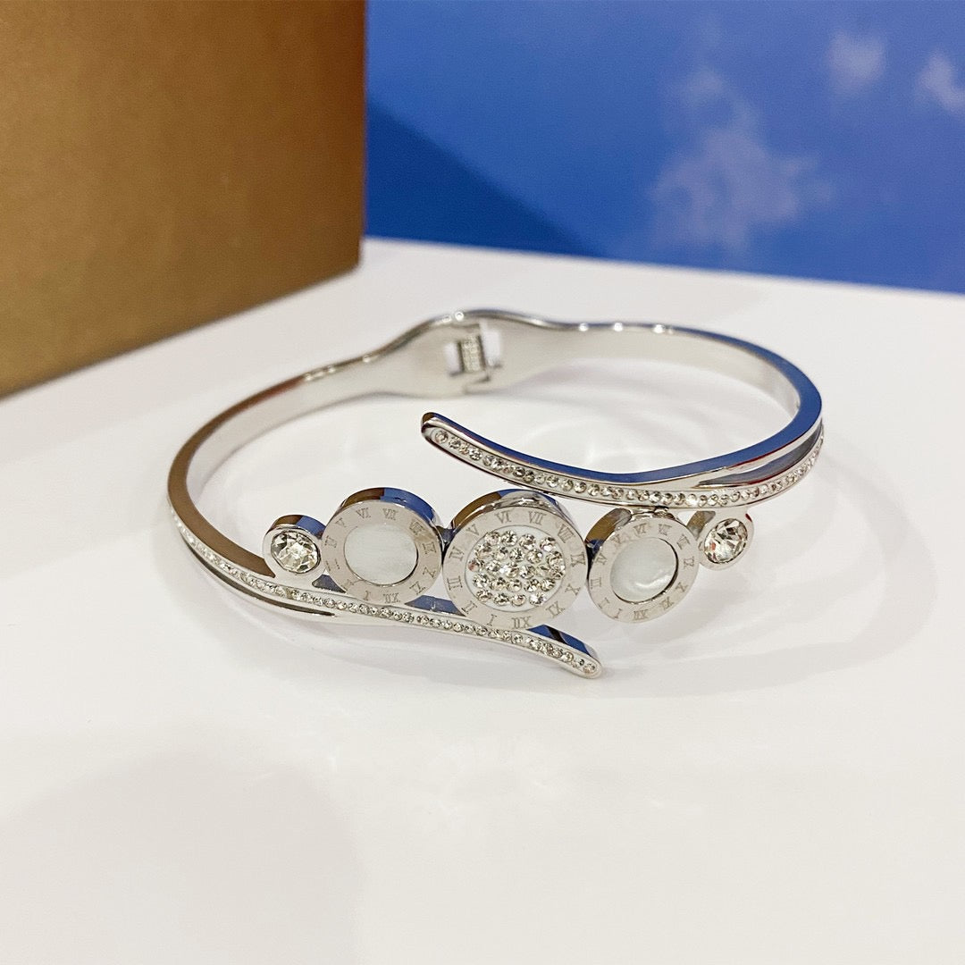 Elara Bracelet