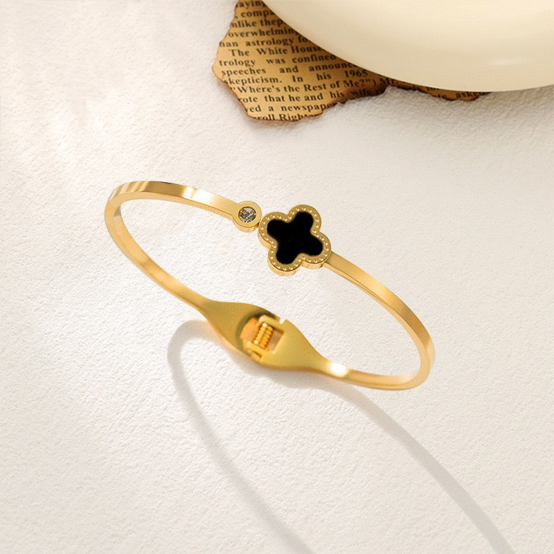 Uma Bracelet